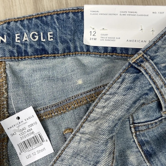 American Eagle Tomgirl Distressed Jean. 12 - Picture 5 of 6